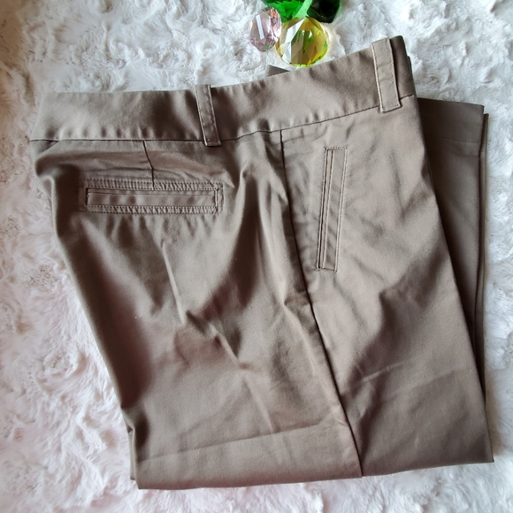 DOCKERS tan brown capri length pants side slits 16 Tall - Picture 3 of 9